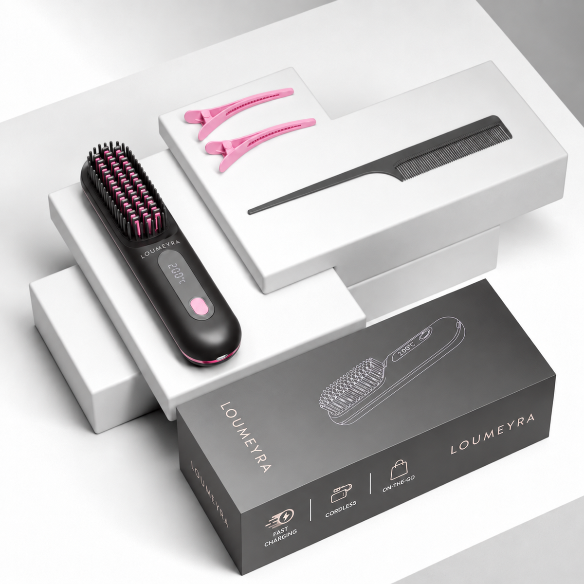 Loumeyra brush with included comb and sectioning clips
